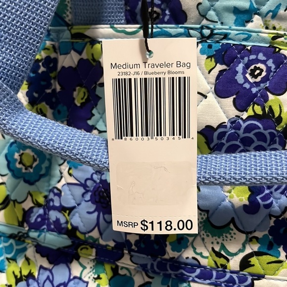 NWT Medium Traveler Bag - Blueberry Blooms​​ - Picture 5 of 5